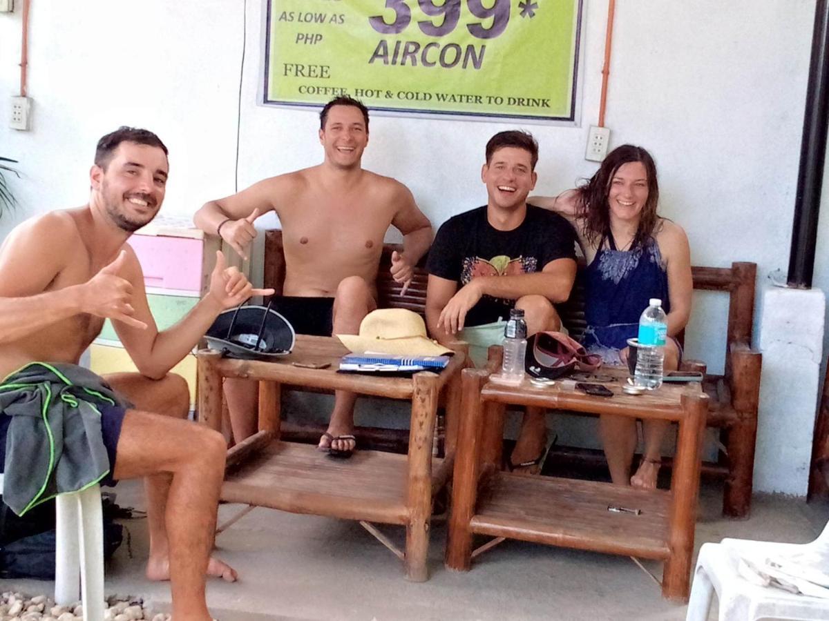Cheri Backpackers Hostel Moalboal Exterior foto
